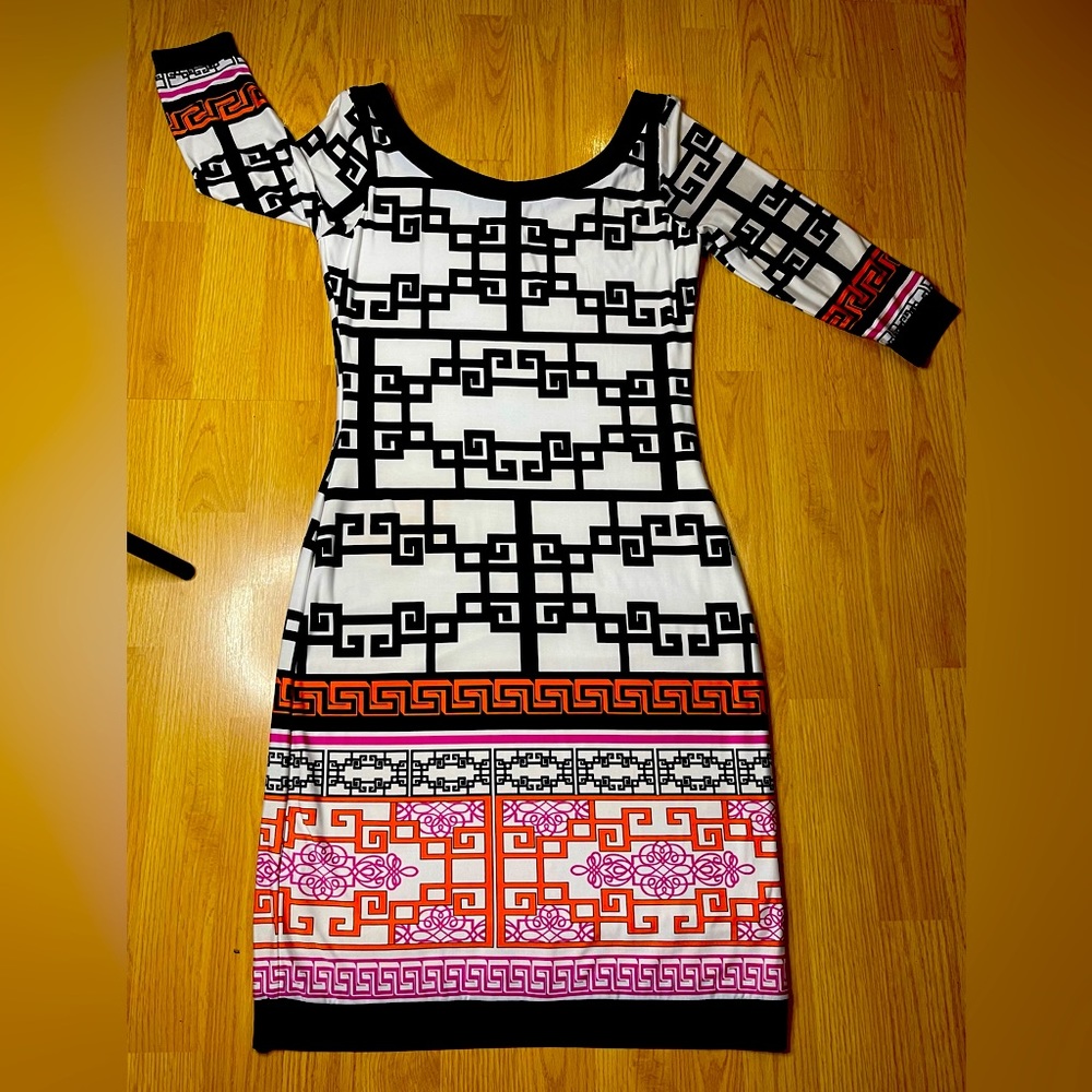 #28 Analili Dress Size small